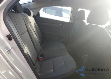 2020 Hyundai Accent Se z USA, uszkodzony, nr VIN 3KPC24A65LE109535